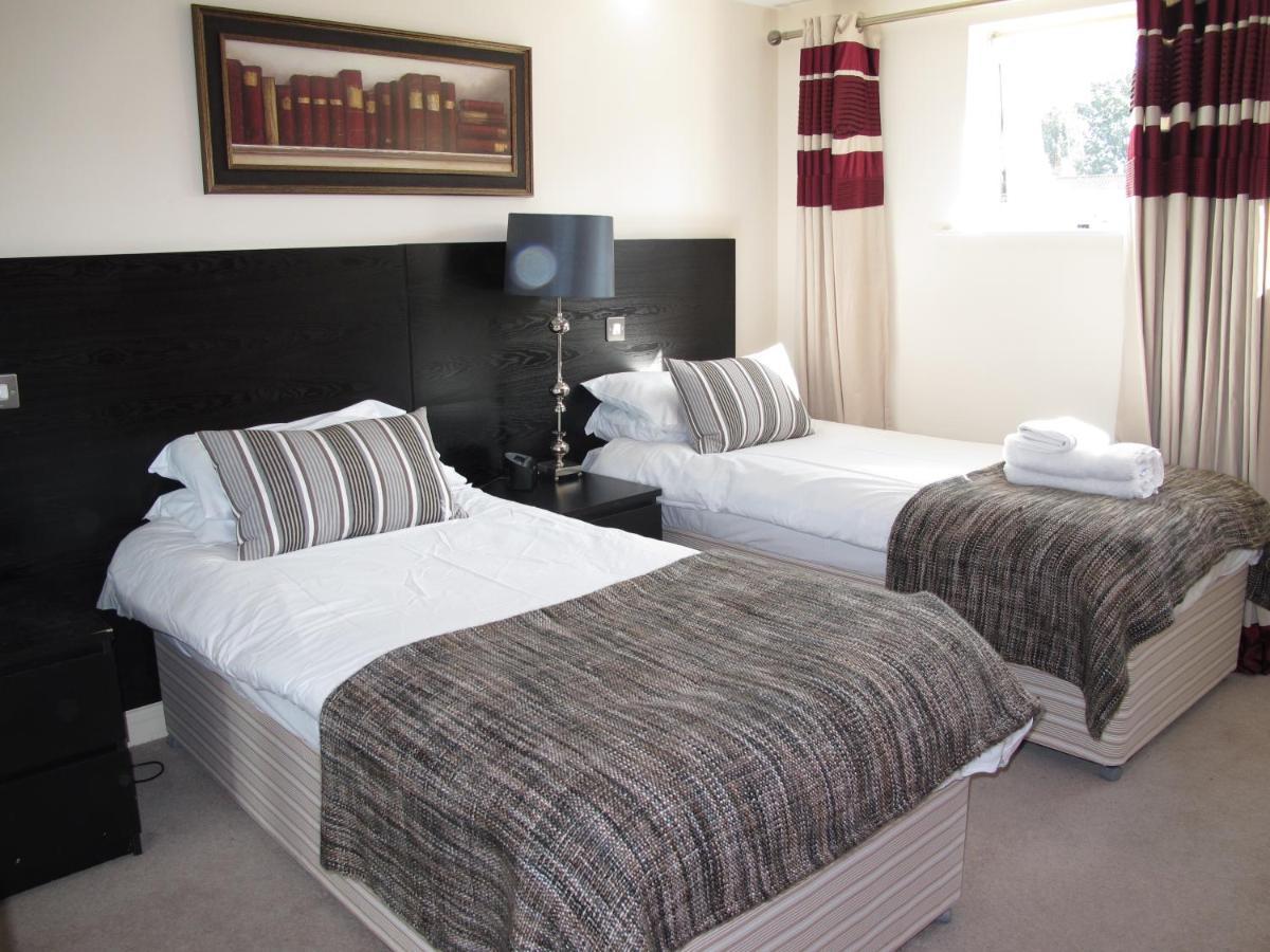Churchill Two Bedroom Apartments With Free Parking And The Minster View 约克 外观 照片