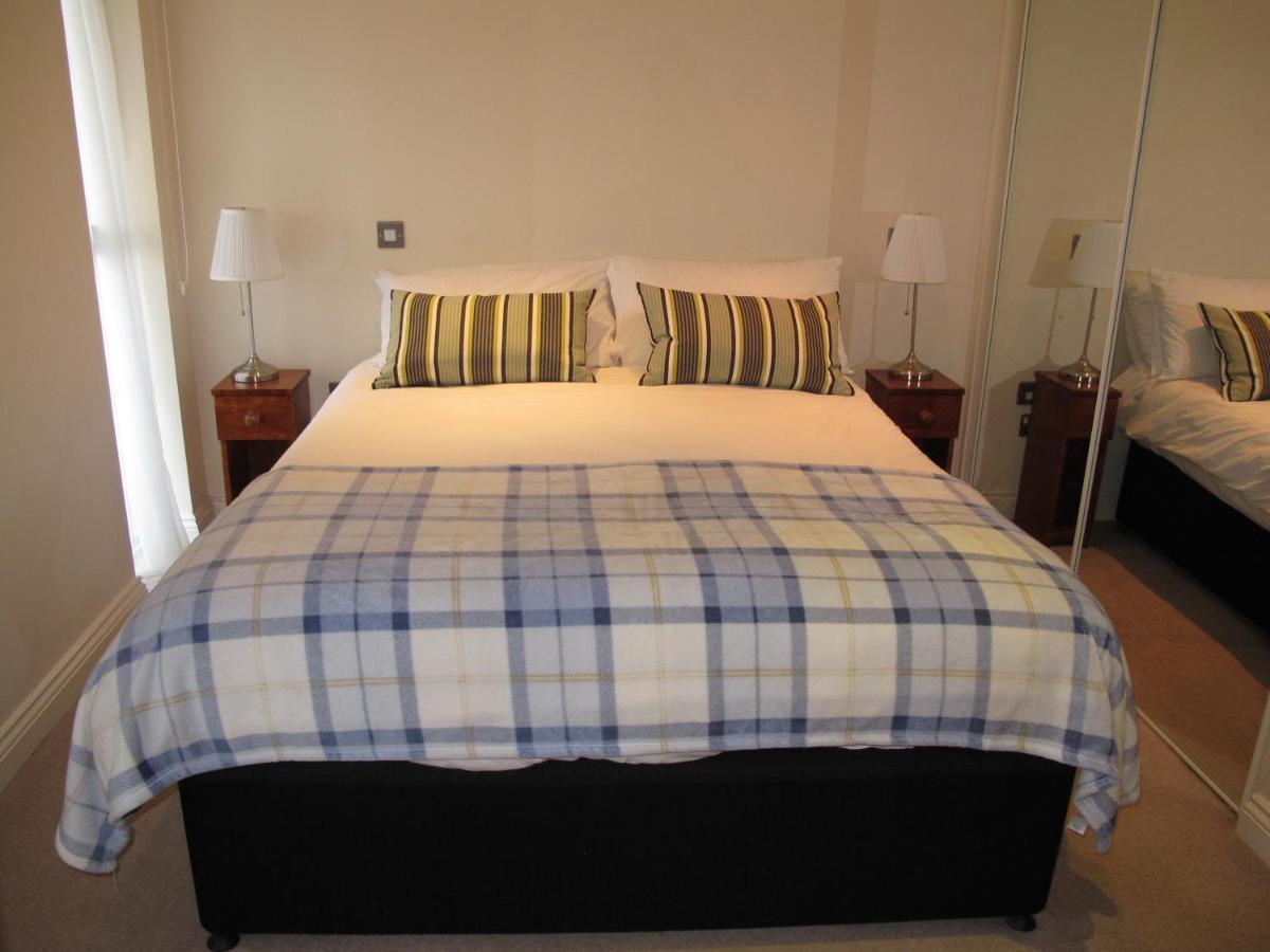 Churchill Two Bedroom Apartments With Free Parking And The Minster View 约克 外观 照片