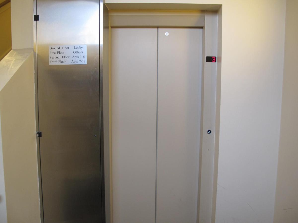 Churchill Two Bedroom Apartments With Free Parking And The Minster View 约克 外观 照片